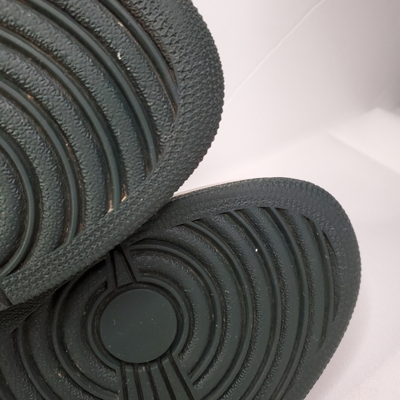 Size 10 Nike Air Jordan 1 Retro High Anti Gravity Grove Green Patent 332550-300 - Picture 9 of 16